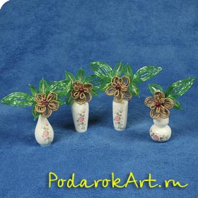 Набор из 4 китайских керамических вазочек из бисера и стекляруса с бусинами